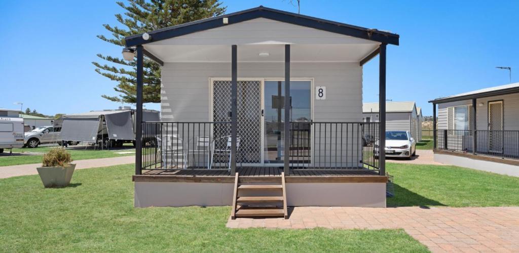 Moana Beach Tourist Park エクステリア 写真