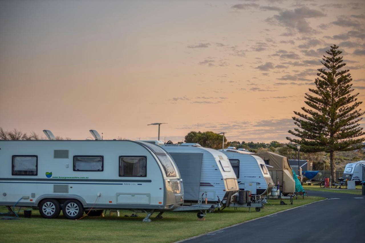 Moana Beach Tourist Park エクステリア 写真
