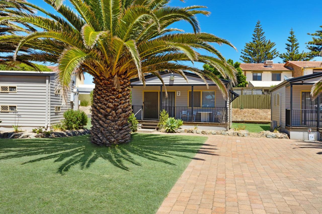 Moana Beach Tourist Park エクステリア 写真