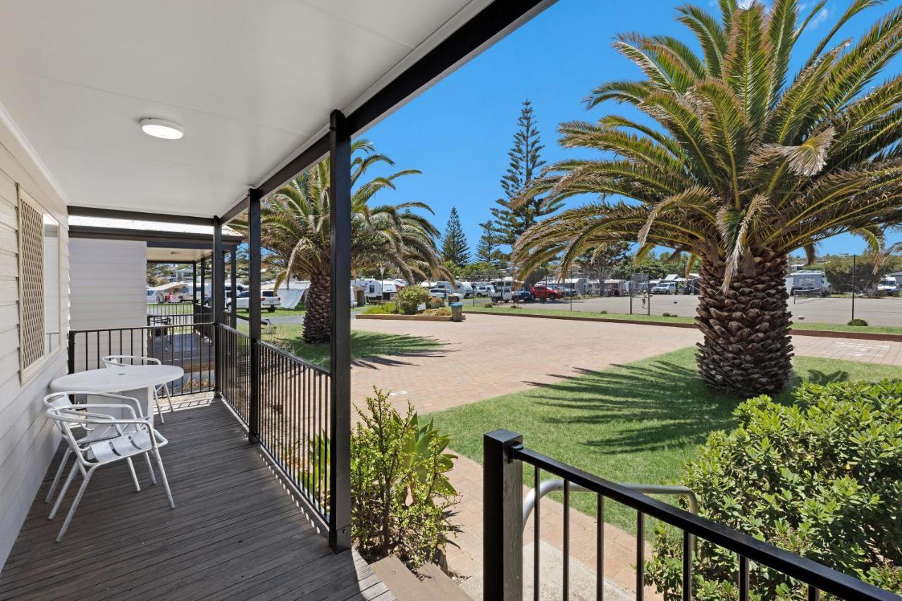 Moana Beach Tourist Park エクステリア 写真